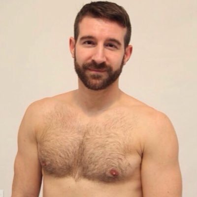 Barbu gai🧔🏻 d’Amérique. Vive les beaux mâles 💪🏻🍑🍆💦