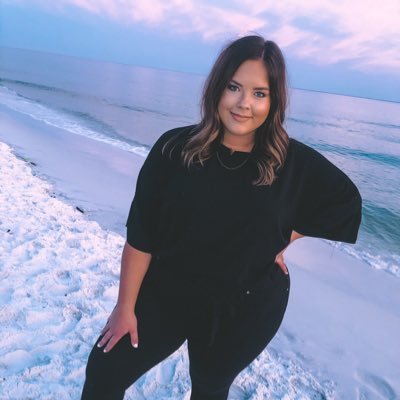 wife to the love of my life💗 dog mom to Joe & Molly🐶 pursuer of Jesus🙌🏼