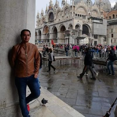 Abogado, padre, esposo, hijo. Conservador, JRGC 24/7 en el Corazon. Roller retirado, Gamer, Grunge Music. Metro y la Sele Panamá
