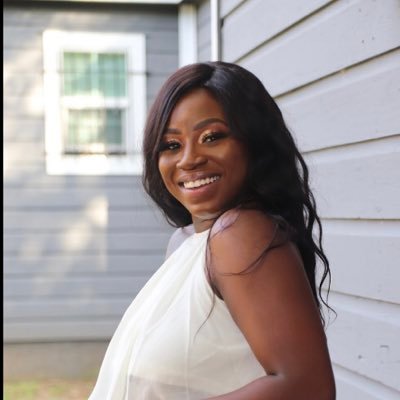 Flychicc90's profile picture. Inserts Bio ➡⬅