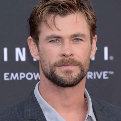 macaron2019's profile picture. an aged medical student.