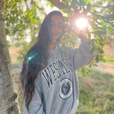 ina_swag's profile picture. 23 primaveras.| Una sola fecha 16-03-2013.|No permitas que nada ni nadie te haga sentir pequeño,demuestra ser grande.|