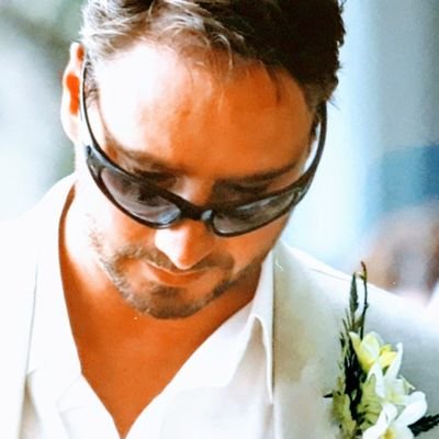 Husband. Appreciator of fine ale. Films. Music. VR gaming. New Order. Grandaddy. Vangelis. Morricone. Pink Floyd. The Flaming Lips. Sigur Ros. DeNiro. Scorcese.