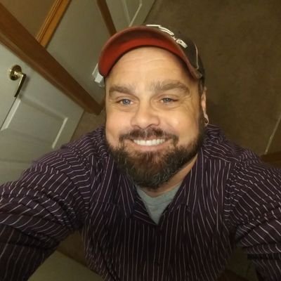 Just a 42yr old gay chubby cum whore who loves hot men and a love for nice cocks and big loads. uncut is a + 18-80.