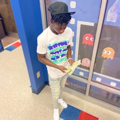 WholeLottaErrthang💂🏾‍♂️💰I’m Dying To Live🤧 fmoig : @huncho.v0nta