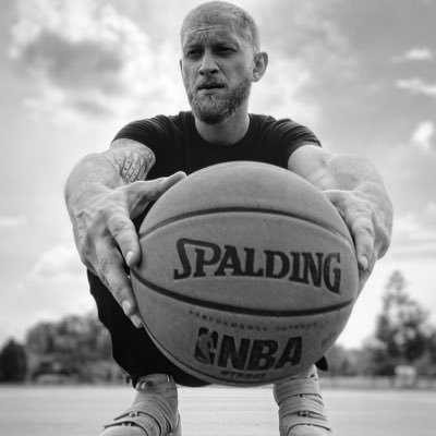 Vogelicious's profile picture. Assignment Editor/Producer by day time-occupier, hip-hop aficionado by every other time.