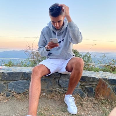 joancharneco's profile picture. 🎭