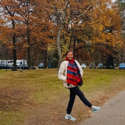 12PutriFatimah's profile picture. 