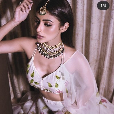 Tellywoodlovee's profile picture. Blessed 😇❤️