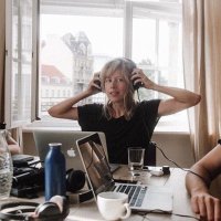 Nina Bust-Bartels (@bustbartels) Twitter profile photo