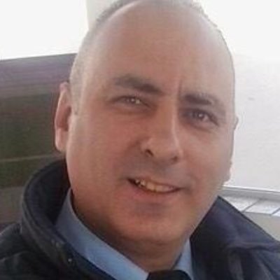 ibrahim_enisten's profile picture. Dünyayı İki Elinin Arasına Alabilirmisin Dediler ? Bizde #GALATASARAY Atkısı Açtık..!