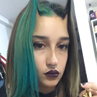 Helldoll13's profile picture. por consultas al privado 💘