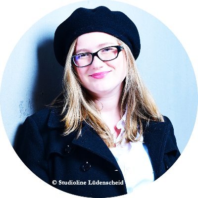 EddaB10's profile picture. Autorin 📝Mom of 👧🐣 🍵 Leseratte 📖 Teetrinkerin