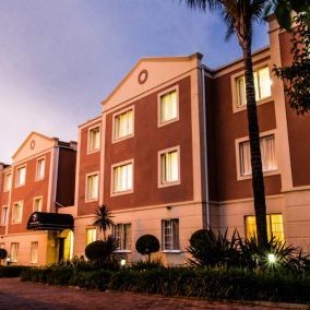 Whether visiting Melrose Arch, Sandton, Rosebank, or anywhere in between, Premiere Classe Hotel is a great 3* self catering accommodation in Johannesburg.