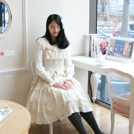 hohoaz's profile picture. 아무말대잔치하는 계정, 육아는 힘들어