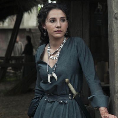 Princess Juliana Lyander. Hand of the Queen. Sister of the Queen. Mother #FandomlessRP #MedievalRP #VikingRP #21+ #MC #MV