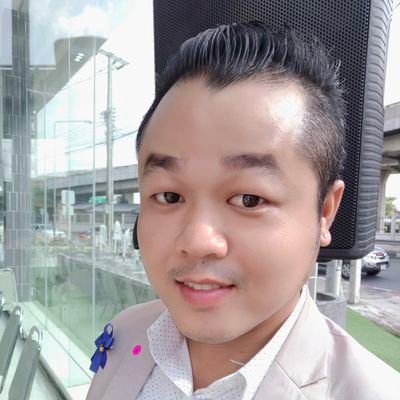 PhetlamPanachai's profile picture. Louis