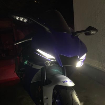 YZF-R1乗り 最速で、最短で、まっすぐに、一直線に！