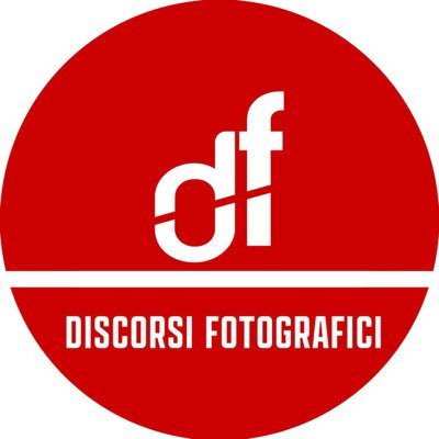 Discorsi Fotografici nasce dall'esigenza di creare un punto di riferimento e discussione nel panorama italiano della fotografia tradizionale e digitale.