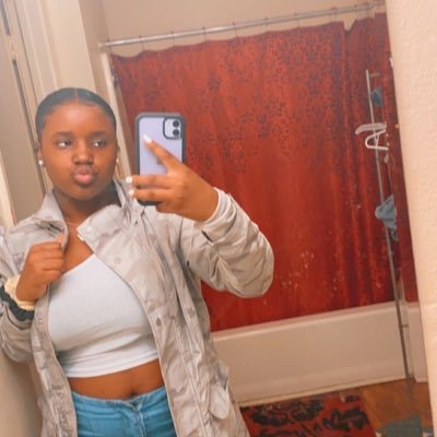 alexiaashakia's profile picture. 10/17🦋