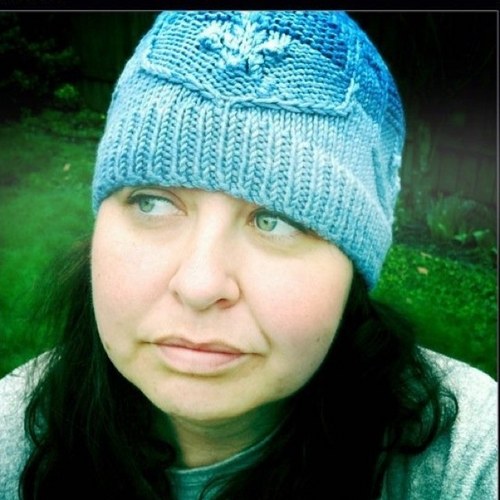 thatjoliegirl's profile picture. Crafty, yet shy