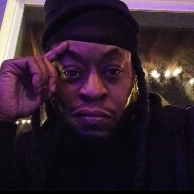 SmTravo's profile picture. 