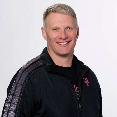 Husband and Father of 4. @TMobile Central Region VP, Customer Care