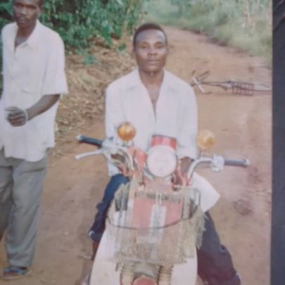 SsemukeeteP's profile picture. Always have a unique character like salt. It's presence is not felt but it's absence makes all things tastless. #HUSTLER✊🏼 @aresenal for life.