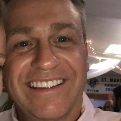 I am a Strategic Sales Director for Farm Progress. I am also a father and husband. Huge Mizzou fan! Opinions are my own.