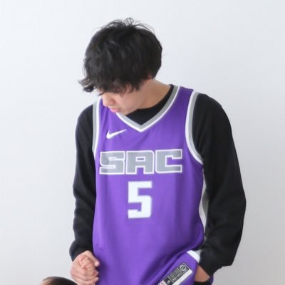 sacramento kings fan👑 NBA🏀 ディアロンフォックス