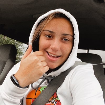 cwaggs2704's profile picture. .........#5🏀‼️#10 Instagram~Carly.elizabeth10