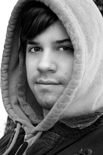 kennethcole44's profile picture. 