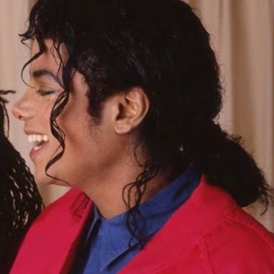 PhenomenJackson's profile picture. | Michael Jackson | Long live THE KING 👑 | Fan since 17y ❤️ we must live each day like is the last 💫