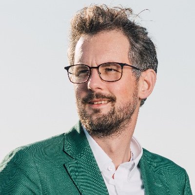 Rotterdammer, vader, historicus, GroenLinkser, tweets op eigen titel.