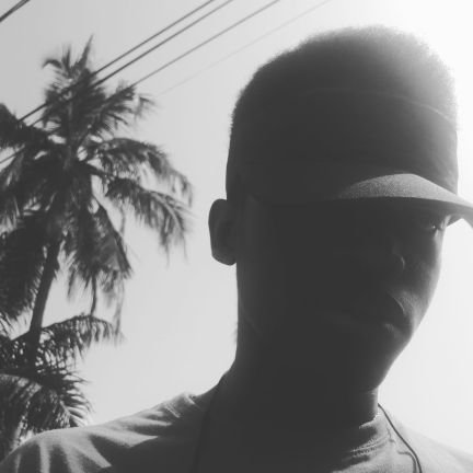 afari_buadu's profile picture. simply 100