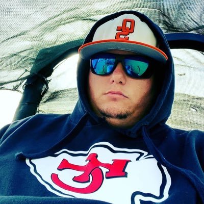 Native certified storm spotter & Weather nerd from the 918 🌪️ #ChiefsKingdom
