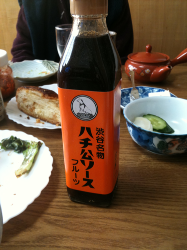 道でバナナの皮を2回踏んだ事があります。シュークリームも踏んだ事あります。