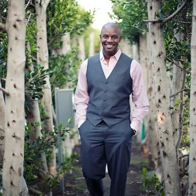 Founder and CEO of Go Together Global™ | Best-Selling Author | @gothamartists Keynote Speaker | Message: We are defined by how we treat each other