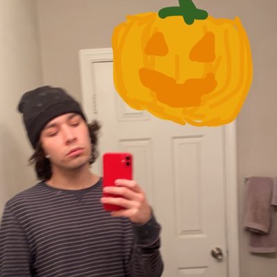 evanrevived's profile picture. uhhh loggin off