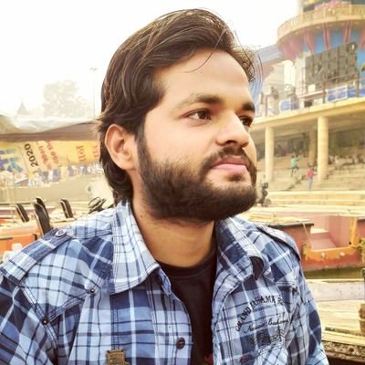 #NAVODAYAN 😎| Medical student
#Avid_Reader |


दोहरे चरित्र में नहीं जी पाता हूँ,

इसलिए कई बार अकेला नजर आता हूँ....!