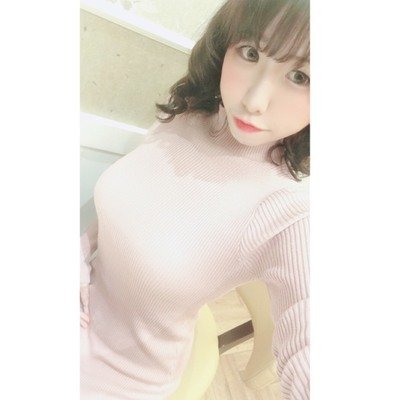 ビンボーな母子家庭育ち( ´•௰•`)⇒介護職に就くもブラックすぎてうつ病になり退職⇒スーパーで働く⇒今の現状を変えたいと思い、ネットビジネスに出会う⇒3ヵ月で月収100万円達成💕
時間とお金が自由になって毎日幸せに💌
わたしのように現状を変えたいと思っている人を無料でサポートしてます🌟