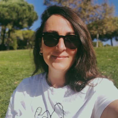 PatriciaAsmu's profile picture. Entre el vivir y el soñar hay una tercera cosa, adivínala!!!