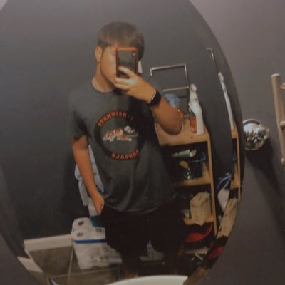 20 | streamer | 600+ on twitch | positive vibes |