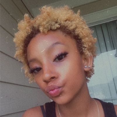 just trying to try new things😌👉👈
redbone😌❤ smart...
at most things😭 
Money be making me 💦💦😍