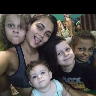 “Primeiro, pense. Segundo, acredite. Terceiro, sonhe. E por último, se desafie.”