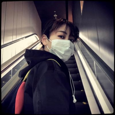 南国素材の都会田舎育ち。映像ディレクター。元気な会社員。