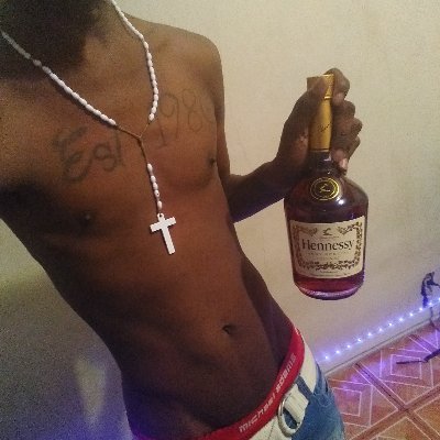REG SLIM DUDE WIT A LONG DIC WHERE DEM BRONX FREAKS 😎😎
Snapchat: yungwildroodee
kik: newkidmalik