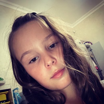 Swx0NbAmyle8MTo's profile picture. Я разработчик пиндэр