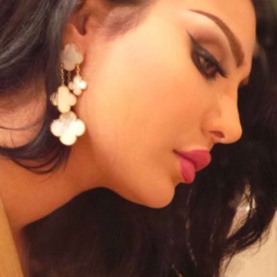 ارقـى ولاني فالوطى مدسوس .. نـــزرٍ فـــلا تــلــواحٍ ايـذيــــره ..