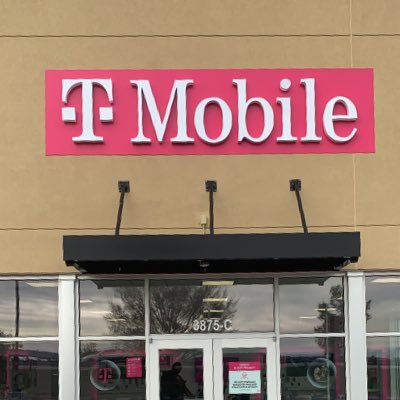 Welcome to T-Mobile in Elizabeth City we have great promotions and can’t wait to see you! We are located at 3875 Conlon Way Suite C. Contact us at: 252-254-4413